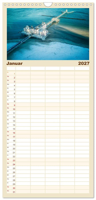 Ästehtik von oben (CALVENDO Familienplaner 2027)