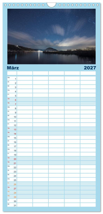 Welt unter Sternen (CALVENDO Familienplaner 2027)