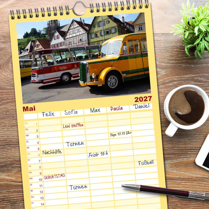 Historische und moderne Busse (CALVENDO Familienplaner 2027)