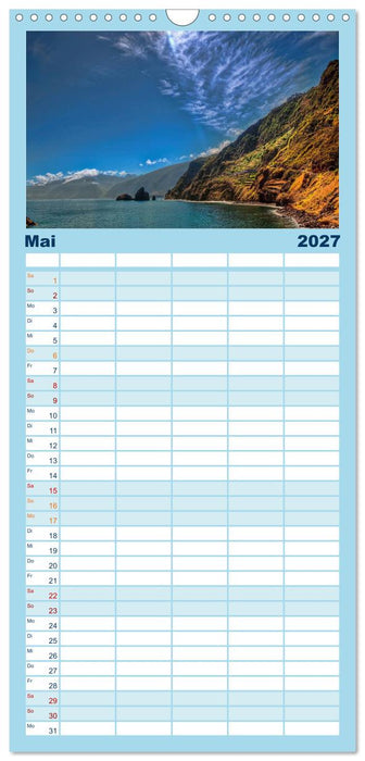 Madeira - blaues Wasser, grüne Berge, bunte Blumen (CALVENDO Familienplaner 2027)
