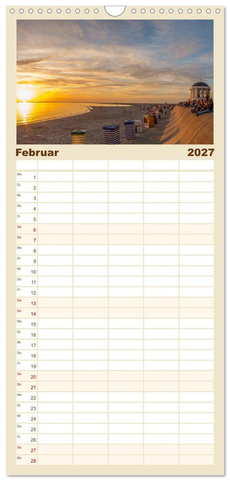 Blick auf Borkum (CALVENDO Familienplaner 2027)