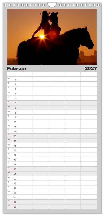 Titanen Girls 2027 - erotische Frauen und starke Pferde (CALVENDO Familienplaner 2027)