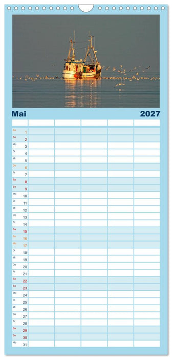 Maritime Augenblicke - Fischkutter (CALVENDO Familienplaner 2027)