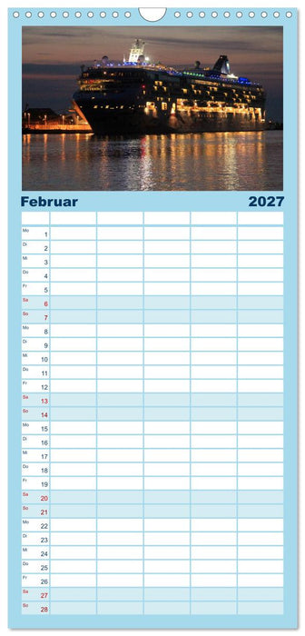 Cruiseliner in Warnemünde (CALVENDO Familienplaner 2027)