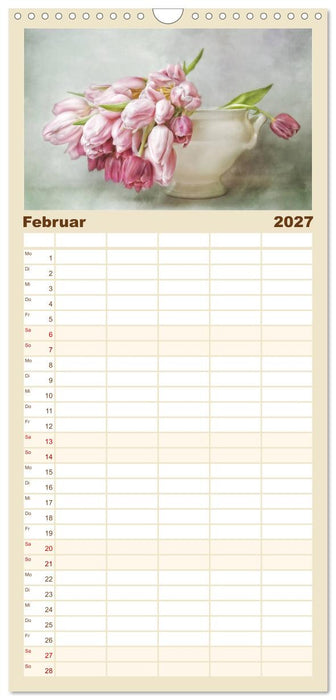 Kleine Blütenwunder (CALVENDO Familienplaner 2027)