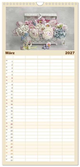 Kleine Blütenwunder (CALVENDO Familienplaner 2027)