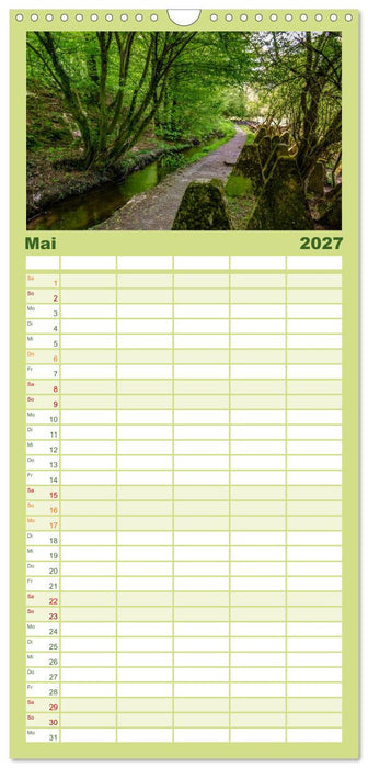 Wege des einfachen Glücks - Spaziergänge im Wald (CALVENDO Familienplaner 2027)