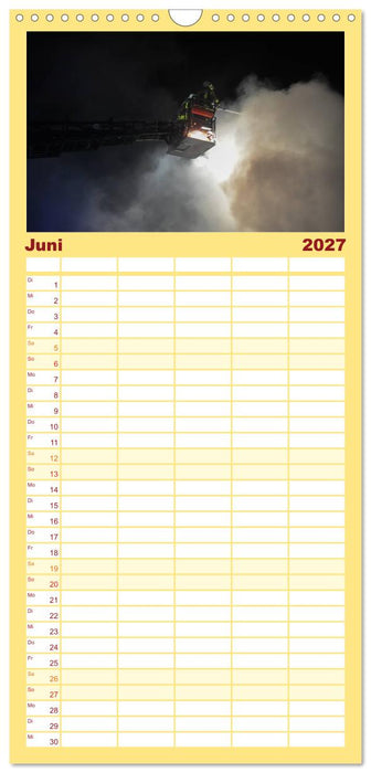 FEUERWEHR IM EINSATZ (CALVENDO Familienplaner 2027)