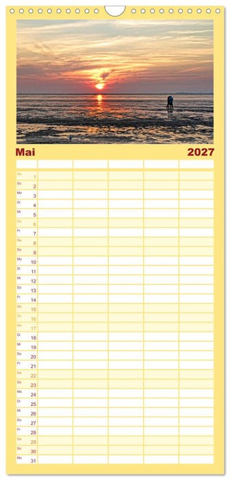 Sonnenuntergänge, an der Nordseeküste vor Cuxhaven (CALVENDO Familienplaner 2027)