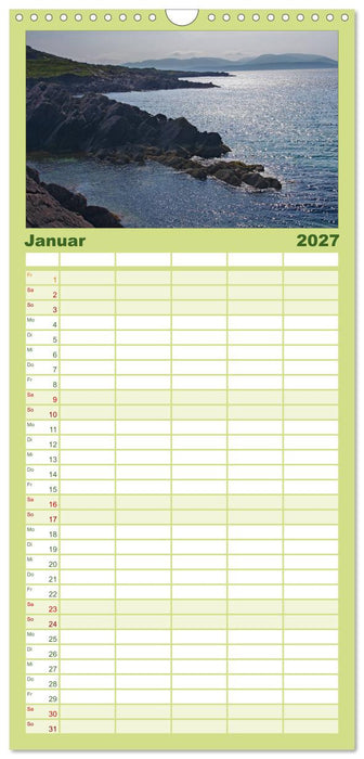 Irlands vielfältige Landschaften (CALVENDO Familienplaner 2027)