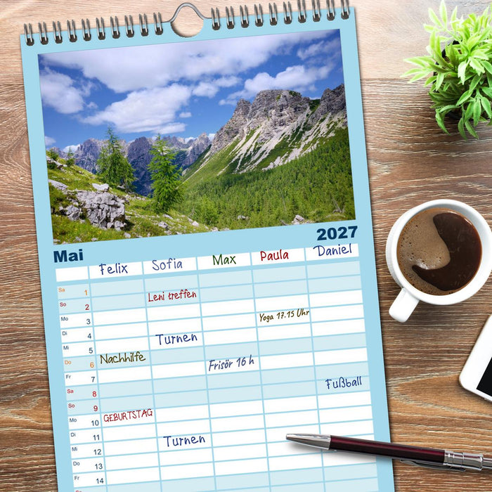 Traumhafte Bergwelt Kalender (CALVENDO Familienplaner 2027)