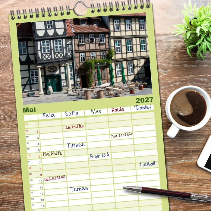 Malerisches Quedlinburg (CALVENDO Familienplaner 2027)