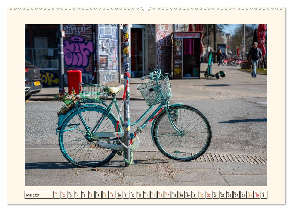 Fahrräder im Stadtbild (CALVENDO Premium Wandkalender 2027)