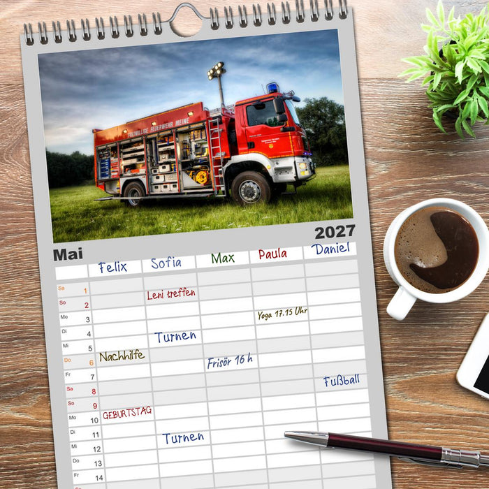 Feuerwehr und Rettungsdienst (CALVENDO Familienplaner 2027)