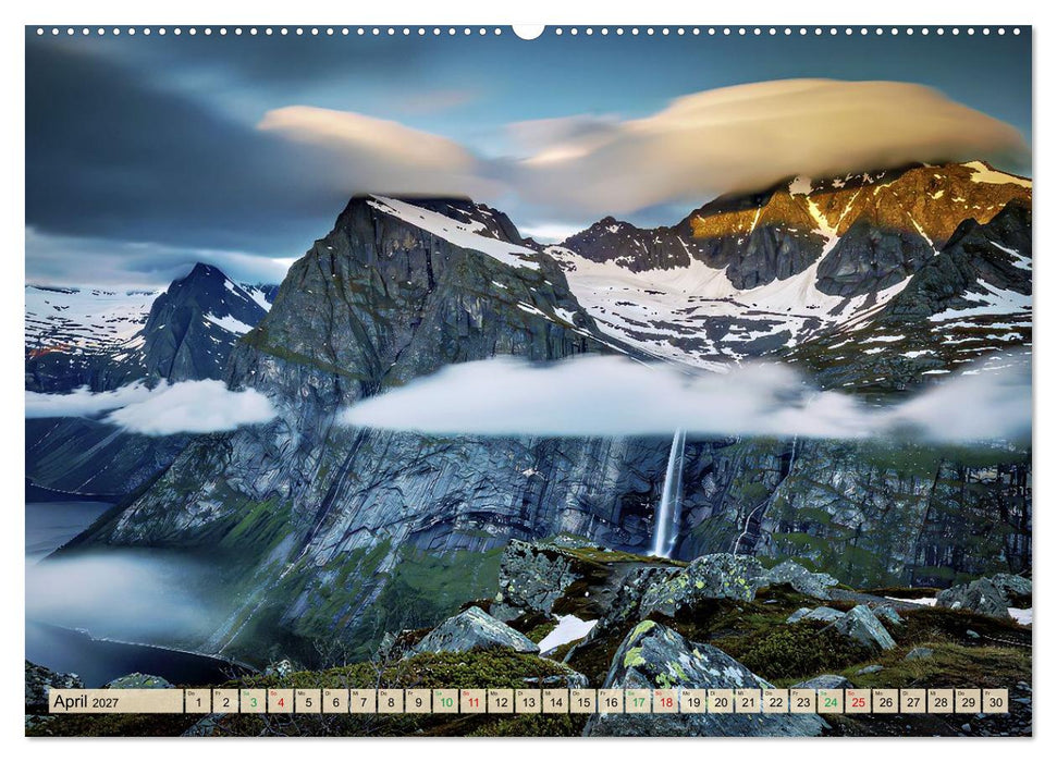 Licht und Schatten in den Bergen und Fjorden Norwegens (CALVENDO Wandkalender 2027)