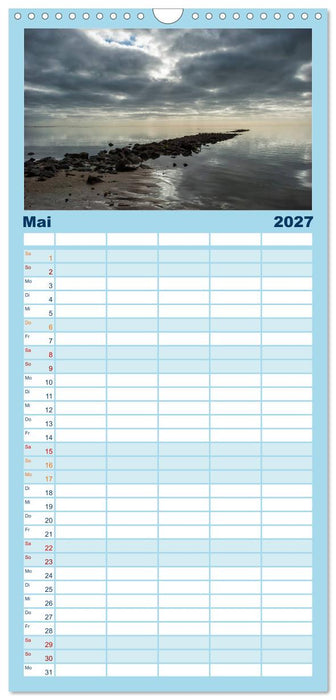 Faszination Meer und Wolken (CALVENDO Familienplaner 2027)