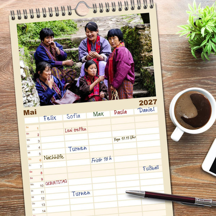 Glückliches Bhutan (CALVENDO Familienplaner 2027)