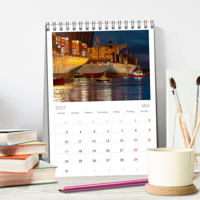 Magic Nights Containerschiffe (CALVENDO Tischplaner A5H 2027)