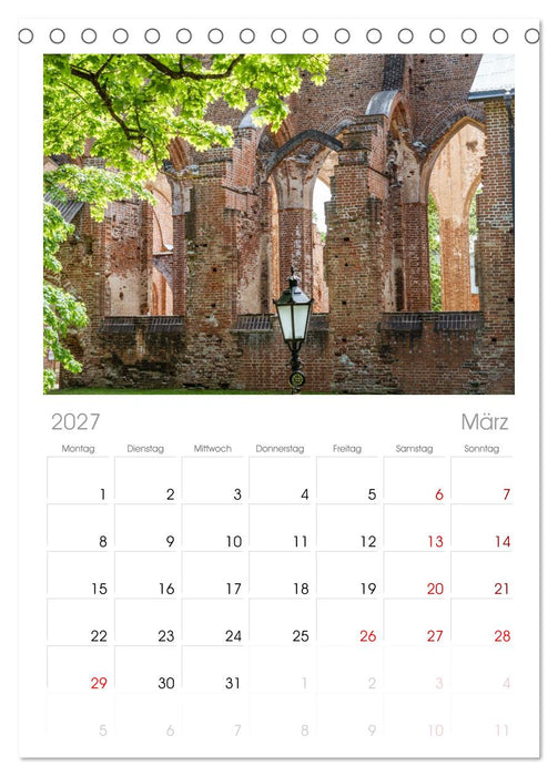 Historisches Baltikum (CALVENDO Tischplaner A5H 2027)