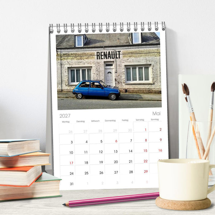 Historische Renault (CALVENDO Tischplaner A5H 2027)