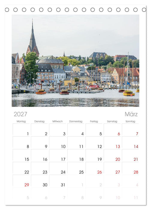 Flensburg maritim (CALVENDO Tischplaner A5H 2027)