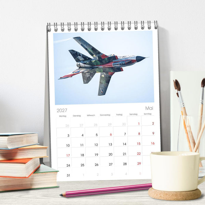 Panavia Tornado - The Multirole Fighter (CALVENDO Tischplaner A5H 2027)
