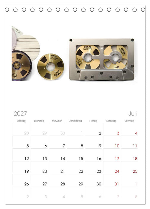 Audio Tapes (CALVENDO Tischplaner A5H 2027)