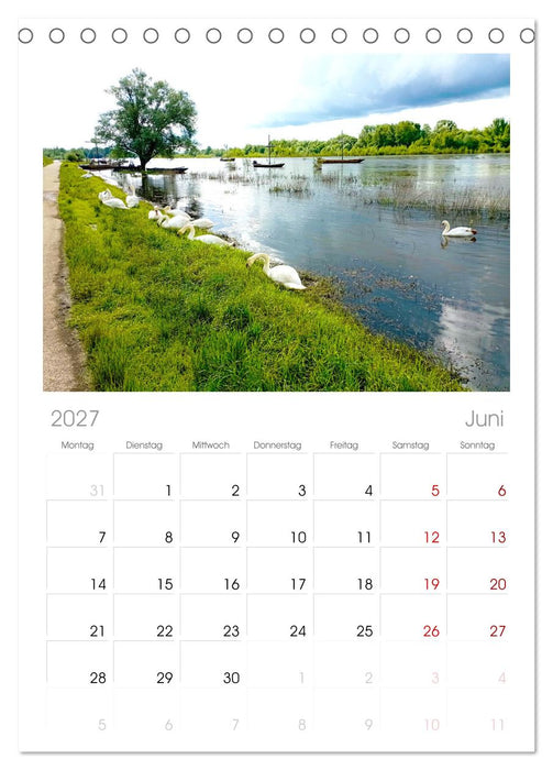 Romantisches Loiretal (CALVENDO Tischplaner A5H 2027)