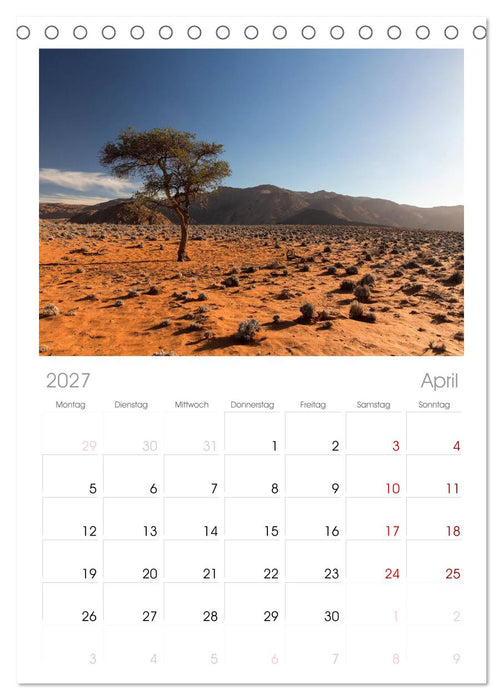 Lichterfülltes Namibia (CALVENDO Tischplaner A5H 2027)