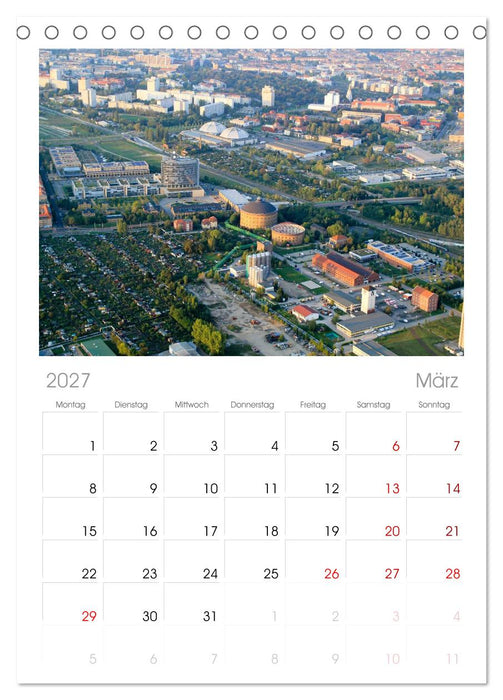Über den Dächern von Leipzig (CALVENDO Tischplaner A5H 2027)