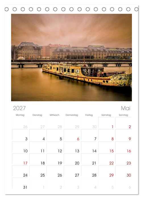 berlin specials (CALVENDO Tischplaner A5H 2027)