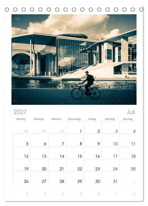 berlin specials (CALVENDO Tischplaner A5H 2027)