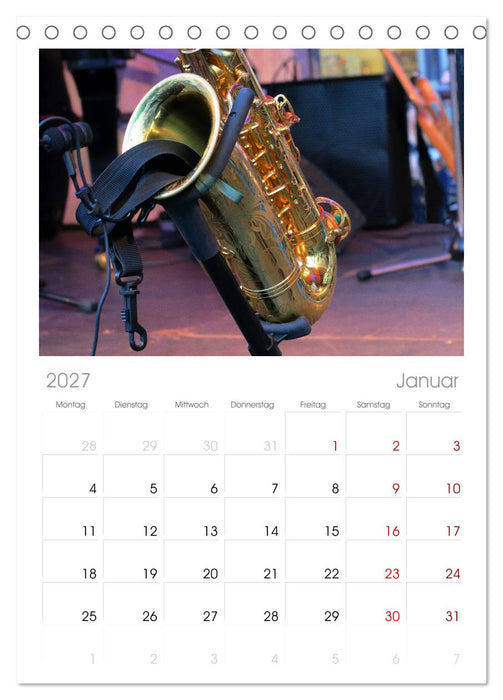 SAXOPHON - on stage (CALVENDO Tischplaner A5H 2027)