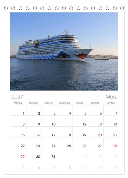 Cruiseliner in Warnemünde (CALVENDO Tischplaner A5H 2027)