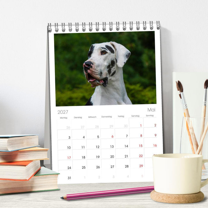Deutsche Dogge (CALVENDO Tischplaner A5H 2027)