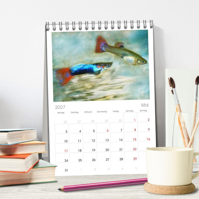 Fischwelt - Artwork (CALVENDO Tischplaner A5H 2027)