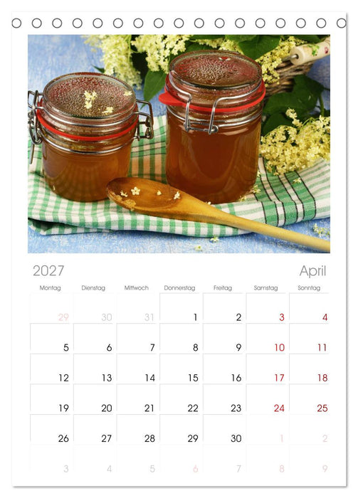 Großmutter´s Küche (CALVENDO Tischplaner A5H 2027)