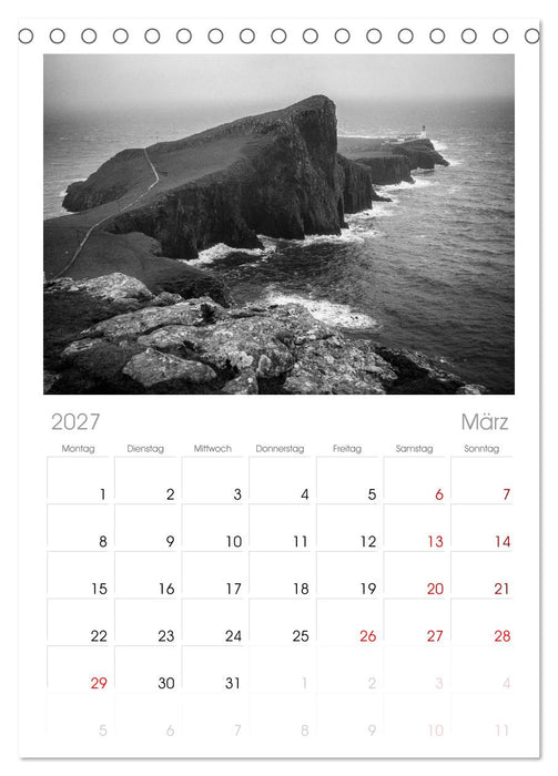 Skye in Monochrom (CALVENDO Tischplaner A5H 2027)