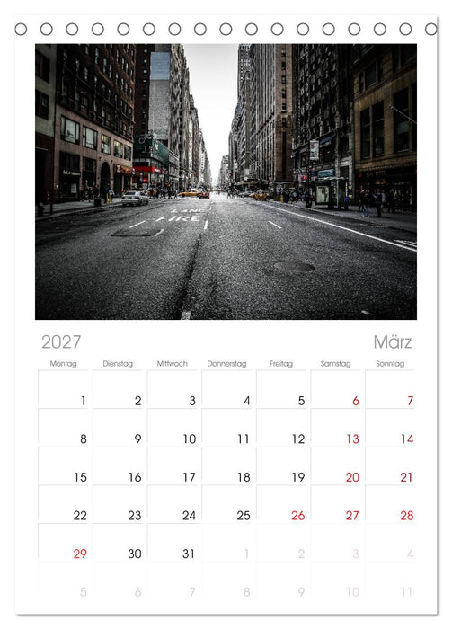 New York feeling (CALVENDO Tischplaner A5H 2027)