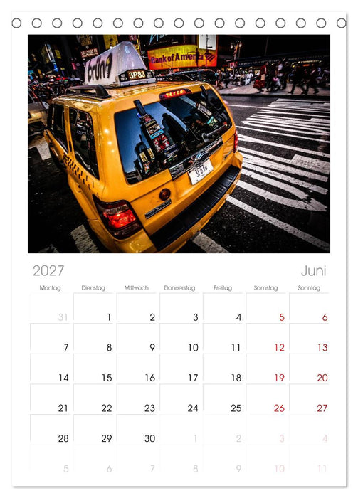 New York feeling (CALVENDO Tischplaner A5H 2027)