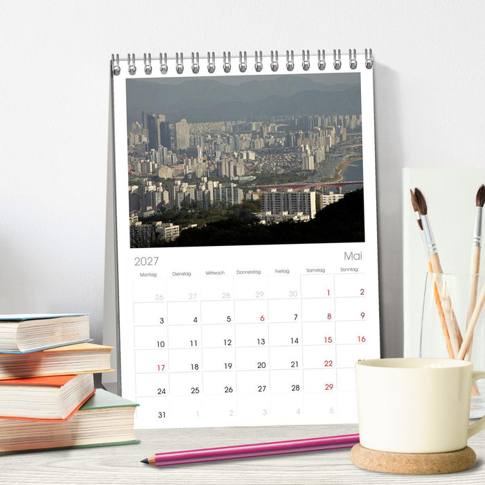 Seoul (CALVENDO Tischplaner A5H 2027)