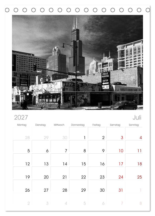 Chicago 2027 (CALVENDO Tischplaner A5H 2027)