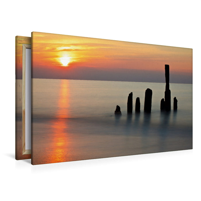 Premium Textil-Leinwand Premium Textil-Leinwand 120 cm x 80 cm quer Sonnenuntergang an der Ostseeküste