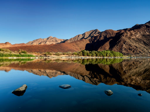 Afrikanischer Fluss mit Spiegelung in Namibia - CALVENDO Foto-Puzzle - calvendoverlag 34.99