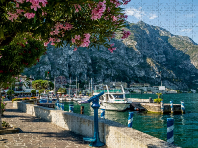 GARDASEE Hafen und Uferpromenade in Limone sul Garda - CALVENDO Foto-Puzzle - calvendoverlag 29.99
