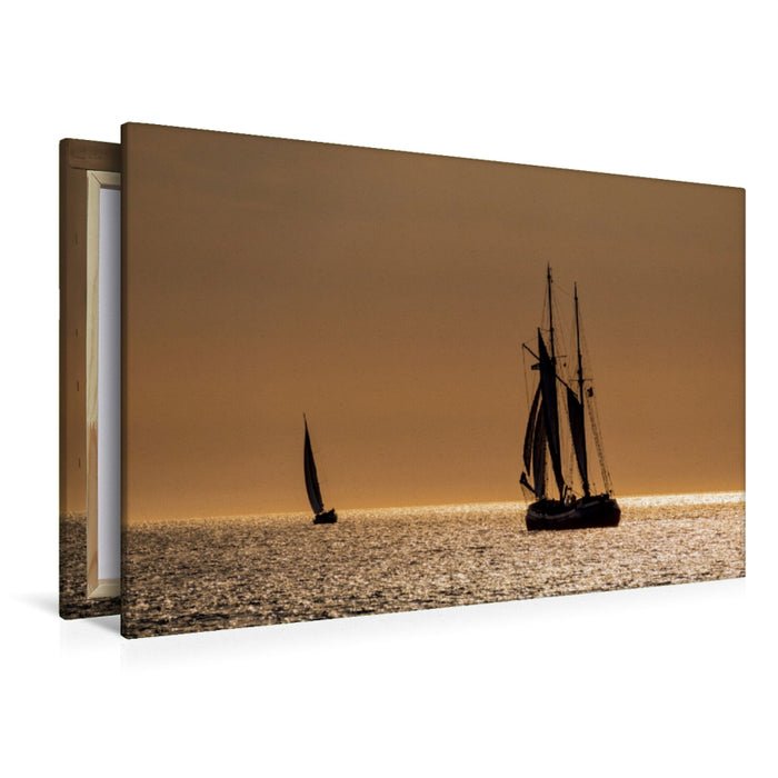 Premium Textil-Leinwand Premium Textil-Leinwand 120 cm x 80 cm quer Ein Motiv aus dem Kalender Windjammer auf der Ostsee im Abendlicht