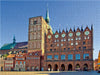 Das Rathaus mit Schaufassade, im Stil der norddeutschen Backsteingotik im 13.Jahrhundert errichtet - CALVENDO Foto-Puzzle - calvendoverlag 29.99