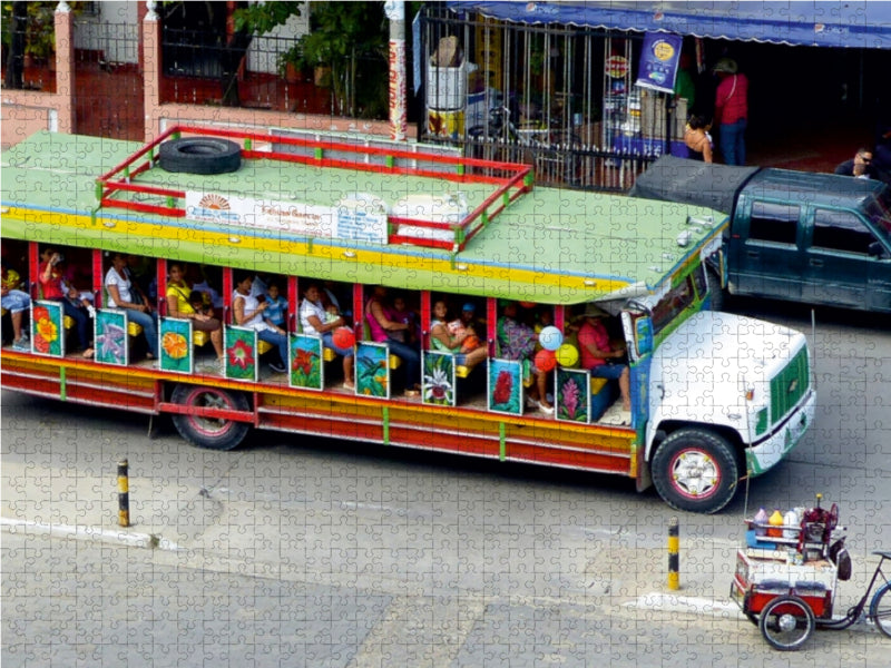 Bunter Bus in Cartagena, Kolumbien - CALVENDO Foto-Puzzle - calvendoverlag 29.99