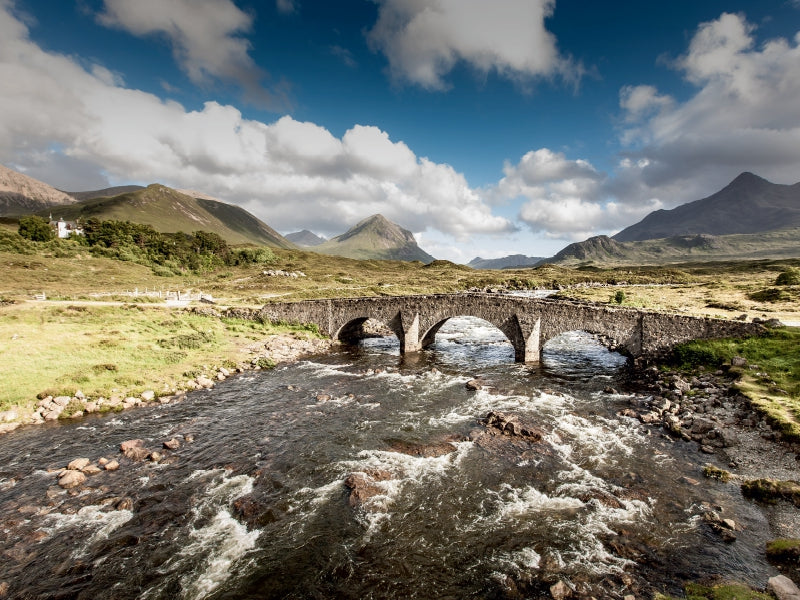 Brücke von Sligachan  Carbost  Isle of Skye - CALVENDO Foto-Puzzle - calvendoverlag 29.99