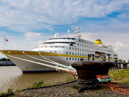 Kreuzfahrtschiff liegt vor Anker - CALVENDO Foto-Puzzle - calvendoverlag 29.99
